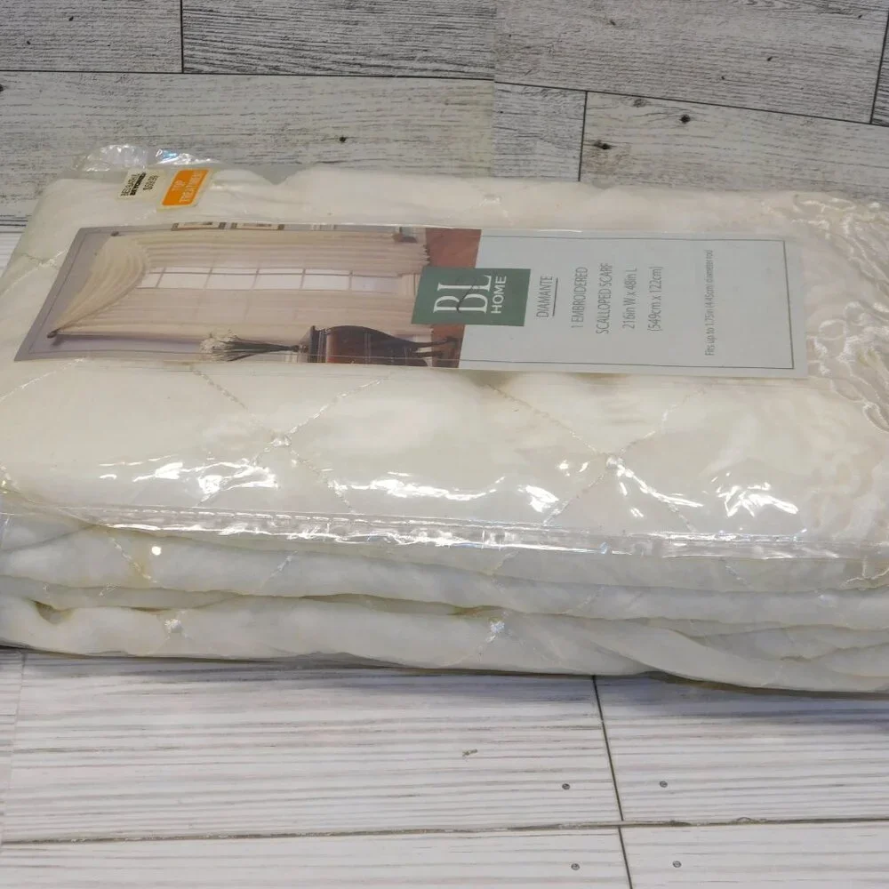 BL HOME DIAMMANNITE SCALLOPPED SCARF WINDOW TREATMENT 216 IN w 48 IN l *